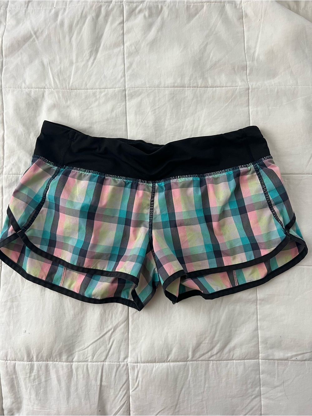 lululemon athletica black waist plaid running shorts